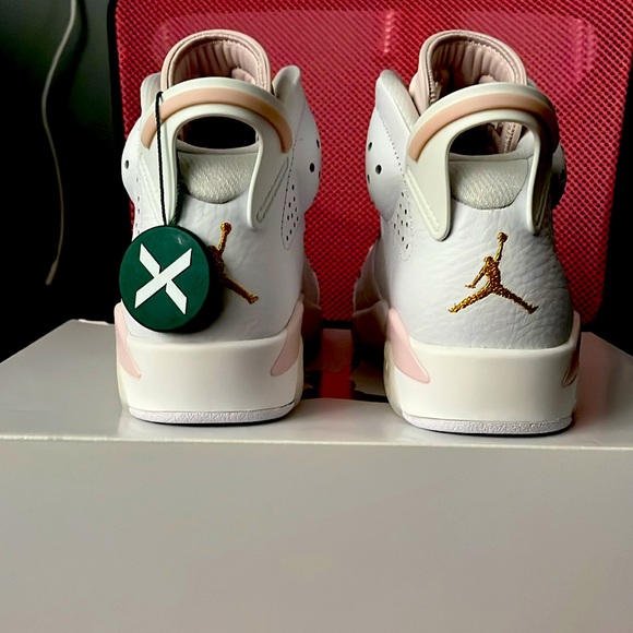 🎀 Pink & White Jordan 6 Retro 🎀 - Picture 4 of 7